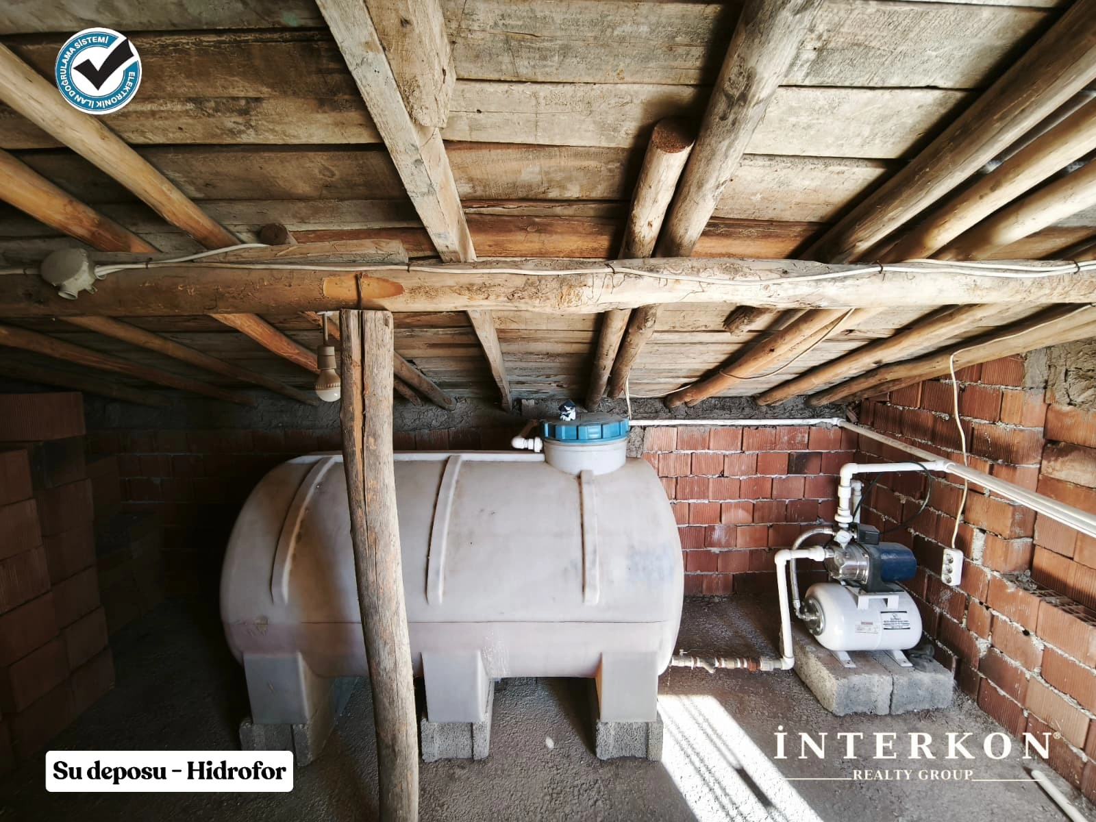 KONYA MERAM ÇOMAKLI MAHALLESİ SATILIK MÜSTAKİL 4+1 EV!